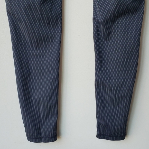 Uniqlo High Waisted Leggings - Picture 8 of 12